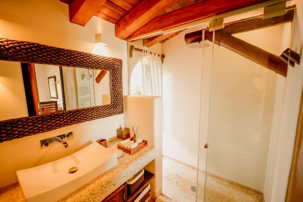 Dream Villa With Private Beach And Catering Сиуатанехо Экстерьер фото