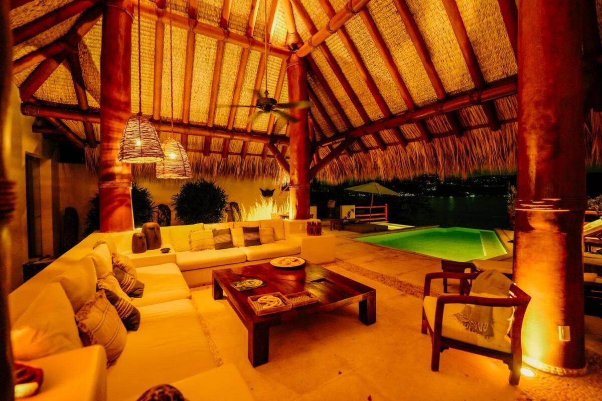 Dream Villa With Private Beach And Catering Сиуатанехо Экстерьер фото